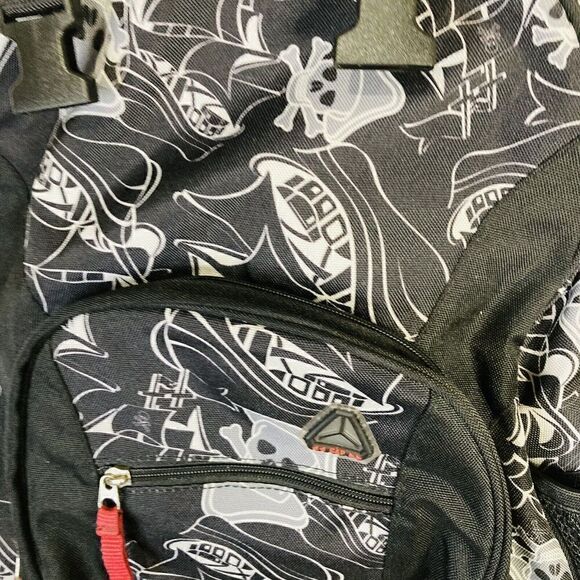 GAP GapKids Black White Skull & Crossbones Backpack -- Back to School Essential - Picture 4 of 7